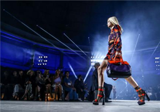 versace2017新品好看嗎？范思哲2017新款怎么樣？