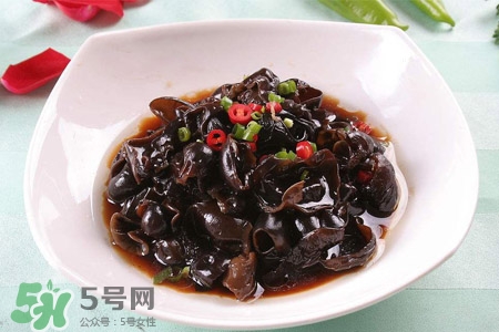 黑木耳是菌類的嗎？黑木耳屬于菌類嗎？