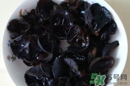 黑木耳泡發(fā)要多久？泡發(fā)木耳需要多長(zhǎng)時(shí)間？