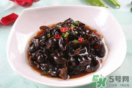 黑木耳可以隔夜吃嗎？黑木耳能過(guò)夜吃嗎？