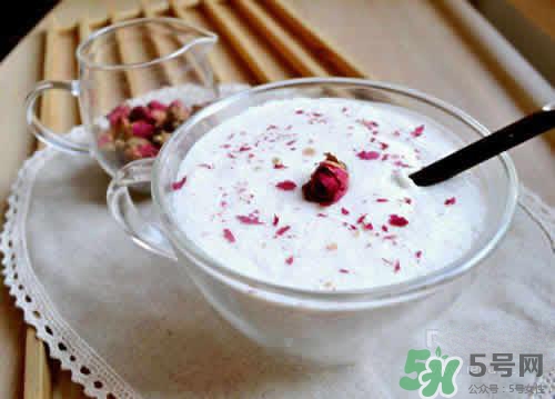 玫瑰水可以做面膜嗎？玫瑰水怎么做面膜？