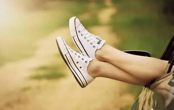 小腿突然抽筋怎么辦？睡覺時小腿突然抽筋
