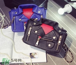 moschino機(jī)車包正品多少錢？莫斯奇諾機(jī)車包專柜價(jià)格