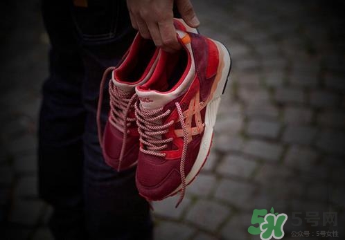 亞瑟士和耐克哪個好？asics和nike跑鞋哪個更好？