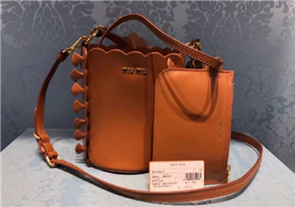 miumiu水桶包怎么搭配？miumiu水桶包怎么搭配好看？