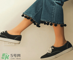 牛仔闊腿褲搭配什么鞋子？闊腿牛仔褲搭配什么鞋子好看？
