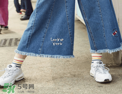 牛仔闊腿褲搭配什么鞋子？闊腿牛仔褲搭配什么鞋子好看？