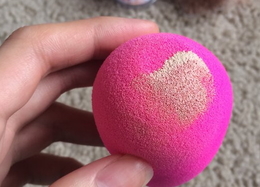 beauty blender美妝蛋和rt美妝蛋哪個(gè)好？