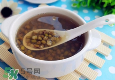 吃菠蘿舌頭麻怎么回事？吃菠蘿舌頭麻是過敏嗎
