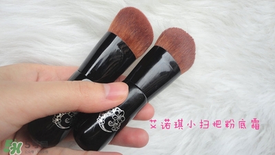 艾諾琪化妝刷怎么樣？艾諾琪化妝刷和受受狼哪家好？