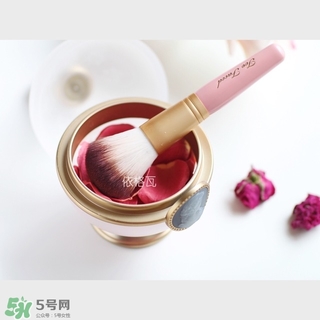 拉杜麗花瓣腮紅多少錢 拉杜麗花瓣腮紅專柜價(jià)格 拉杜麗花瓣腮紅多少錢 拉杜麗花瓣腮紅專柜價(jià)格