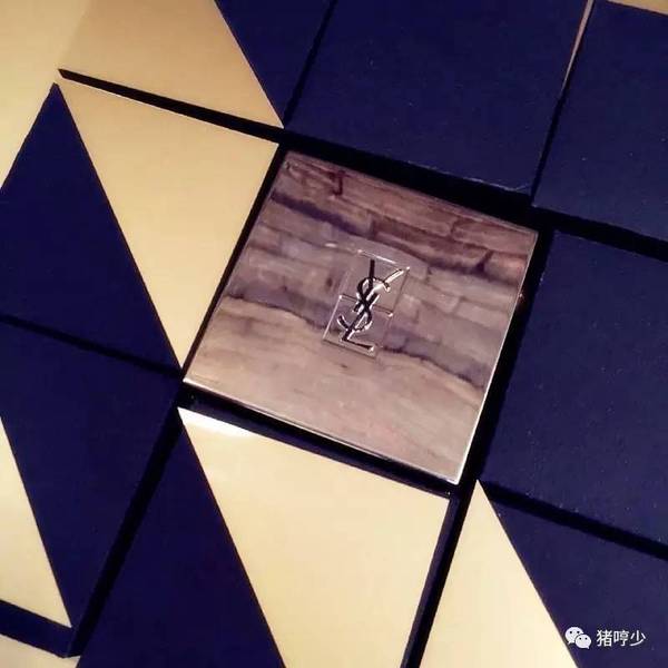 ysl蕾絲氣墊粉餅怎么樣？ysl蕾絲氣墊粉餅好用嗎？
