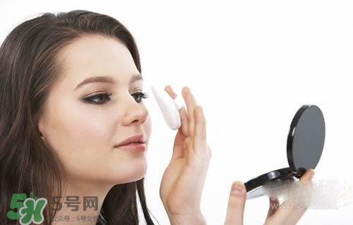 粉餅是什么時候用的？粉餅使用順序