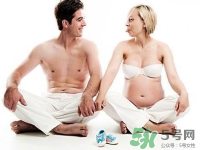 孕期高潮宮縮會怎樣？孕期高潮對小孩有害嗎？