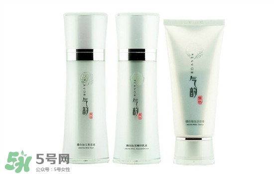 韓束和百雀羚哪個(gè)好？韓束和百雀羚哪個(gè)更補(bǔ)水？