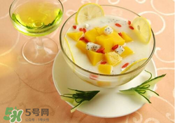香椿和酸奶能一起吃嗎？香椿能和酸奶一起吃嗎？