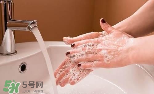手膜做完要洗手嗎？手膜做完要不要洗手？