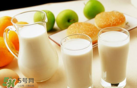 香椿和豆?jié){能一起吃嗎？喝豆?jié){可以吃香椿炒雞蛋嗎？