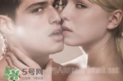 夫妻兩地分居怎么解決生理需求？夫妻兩地分居該如何相處？