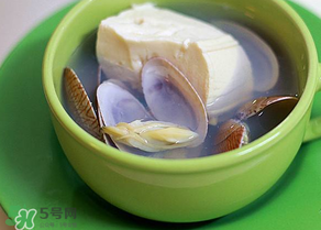 花甲能和豆腐一起吃嗎？花甲和豆腐能一起吃嗎？