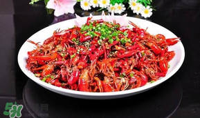 小龍蝦去頭還是不去頭？小龍蝦是吃去頭的好還是不去頭的好？