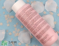 蘭嘉絲汀粉水和蘭蔻粉水哪個好？蘭嘉絲汀粉水和蘭蔻粉水對比