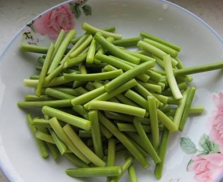 蒜苔怎么處理？蒜薹炒之前要怎么處理