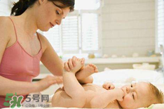 嬰兒濕巾哪種好？嬰兒濕巾哪個牌子好？