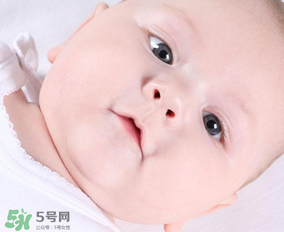 寶寶有鼻屎不通氣怎么辦？寶寶有鼻屎鼻塞怎么辦？