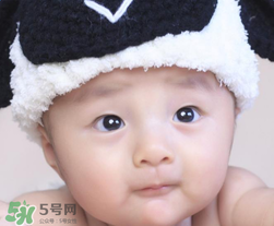 怎么樣給寶寶清理鼻腔？給寶寶清理鼻腔要注意什么？