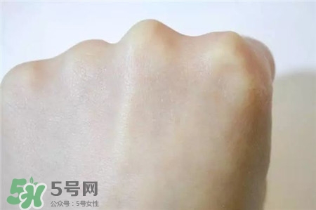 娜麗絲防曬噴霧能?chē)娔槅?娜麗絲防曬噴霧防水嗎?