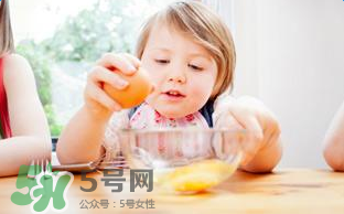 為什么不能給寶寶吃果凍？寶寶千萬(wàn)不能吃的5種危險(xiǎn)食物