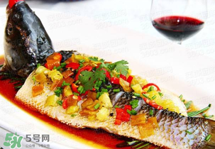 花甲可以和魚一起吃嗎？花甲和魚能一起吃嗎？