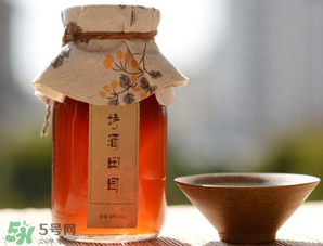 櫻桃酒葡萄酒合在一起好嗎？櫻桃酒和葡萄酒的區(qū)別
