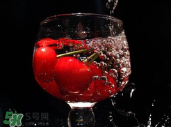 櫻桃酒能治痛風(fēng)嗎？櫻桃泡酒能治痛風(fēng)嗎？