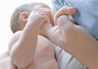 正常母乳是什么顏色？什么顏色的母乳營養(yǎng)高？
