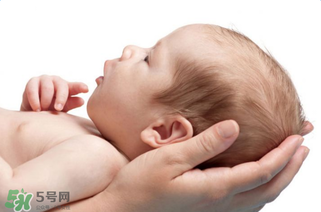 孩子發(fā)燒到39度該怎么辦？ 孩子39度能用物理降溫嗎？