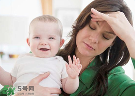 生完孩子后掉頭發(fā)是正常的嗎？產(chǎn)后掉發(fā)掉多少屬于正常?