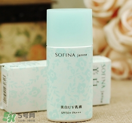 蘇菲娜藍(lán)蕾絲和藍(lán)小花哪個(gè)好？蘇菲娜藍(lán)蕾絲和藍(lán)小花對(duì)比