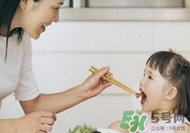 奶酪酸奶能給寶寶補(bǔ)鈣嗎？如何為寶寶選擇奶制品補(bǔ)鈣？