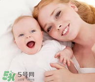 產(chǎn)后皮膚干燥起皮又很癢是怎么回事？生完小孩后皮膚特干怎么辦？