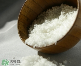 普通鹽和低鈉鹽哪種好？海鹽湖鹽井礦鹽哪種好