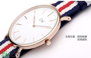 dw丹尼爾惠靈頓手表怎么調(diào)時(shí)間？dw手表怎么沒(méi)有日期