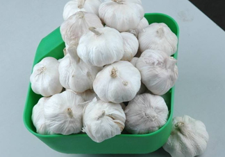 蒜頭泡醋有什么功效？蒜頭泡醋的功效和做法