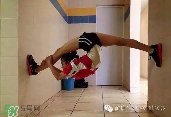 堅(jiān)持做一個(gè)月平板支撐會(huì)怎樣？女生做平板支撐一個(gè)月
