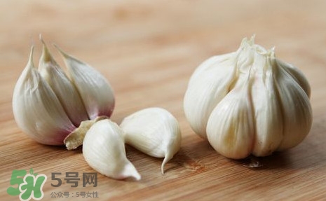 蒜頭什么人不能吃？什么人不能吃大蒜