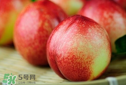 吃油桃需要削皮嗎？吃油桃剝皮吃還是不剝？