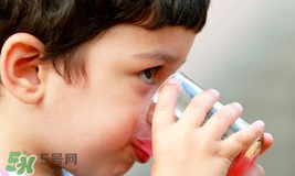 寶寶能喝碳酸飲料嗎？寶寶喝碳酸飲料有什么危害？