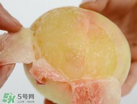 ?桃子發(fā)霉了還可以吃嗎？吃了發(fā)霉的桃子怎么辦？