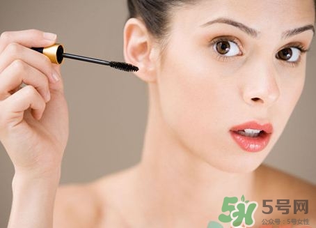 孕婦能抹護(hù)膚品嗎？孕婦能化妝嗎？